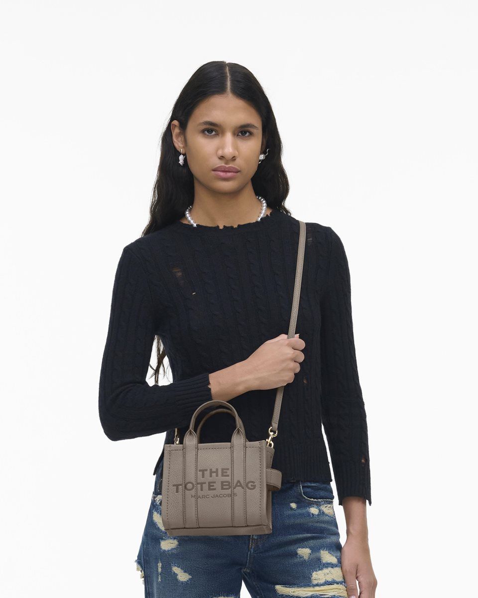 The Tote Bag Marc Jacobs The Leather Crossbody Tote Bag γυναικεια Cement | 415029EKG