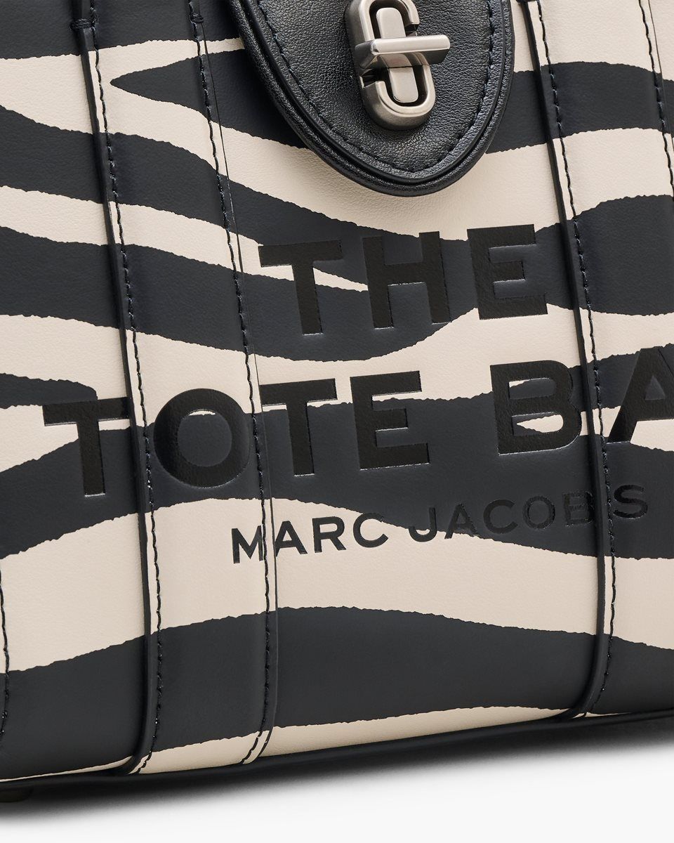 τσάντεσ χιαστί Marc Jacobs The Zebra Turnlock Crossbody Tote Bag γυναικεια μαυρα ασπρα | 951268KED